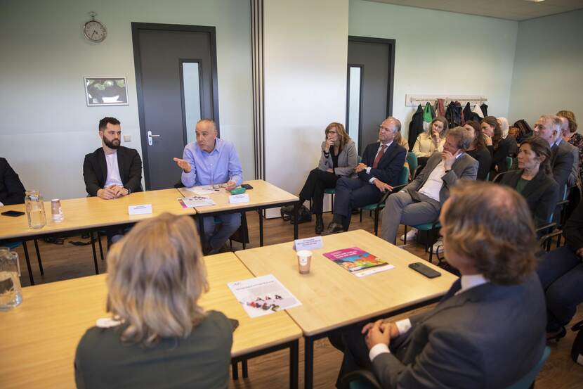 Wijkrechtspraak in Den Haag Zuidwest: minder jongeren in de criminaliteit